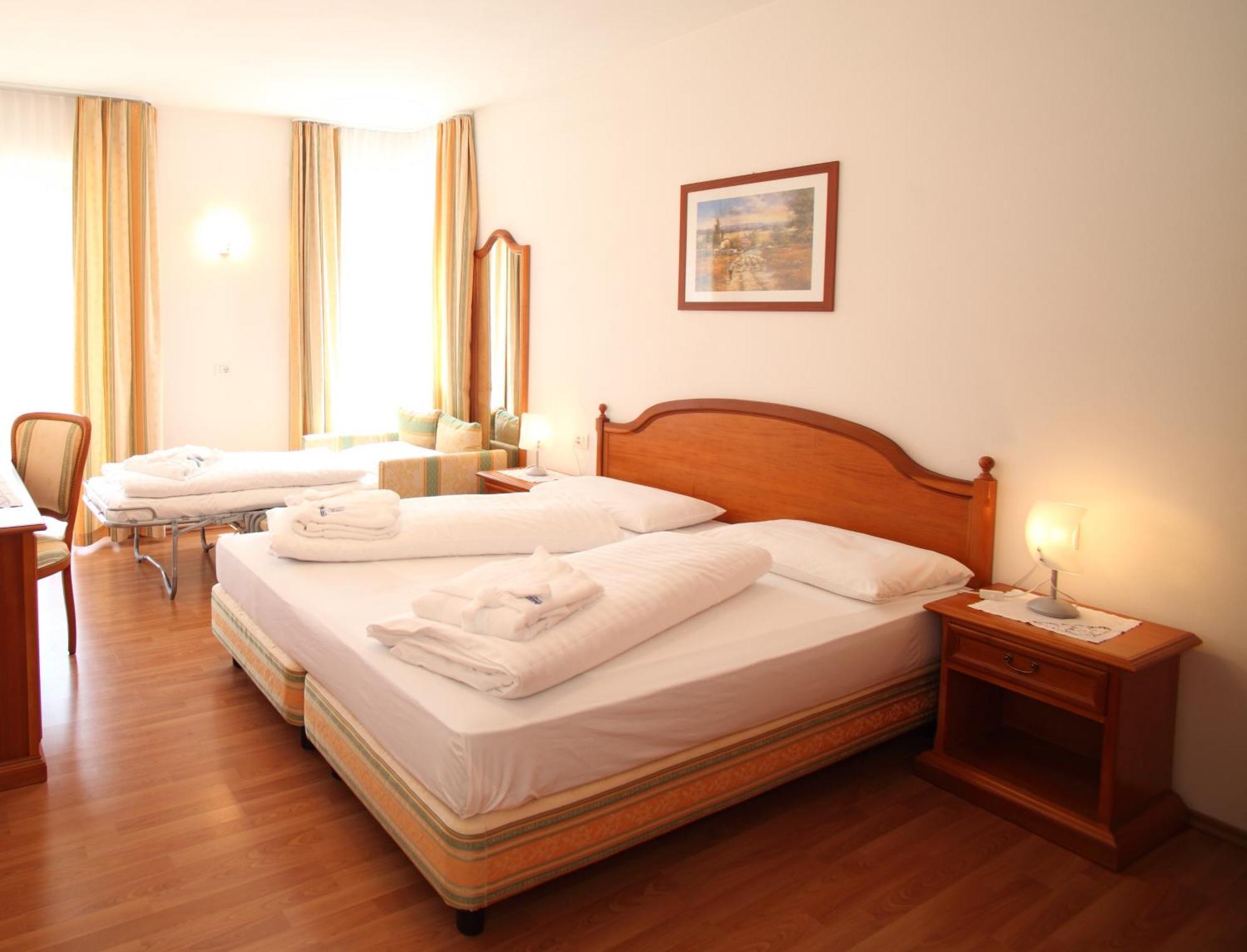 Hotel Bad Salomonsbrunn Anterselva di Mezzo Luaran gambar